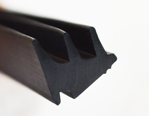 Aluminum wooden window rubber seal strip in EPDM3.png Aluminum wooden window rubber seal strip in EPDM3.png